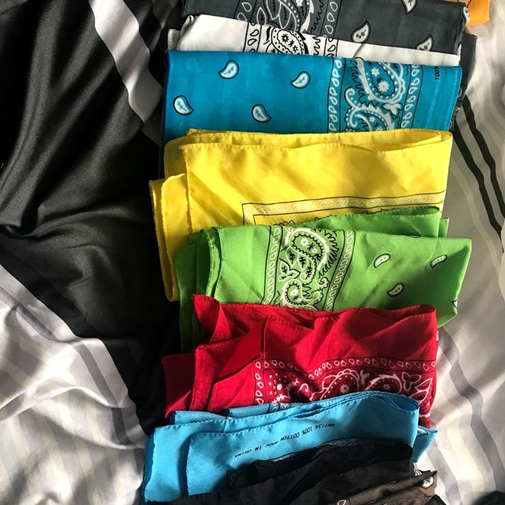 These are different color bandanns